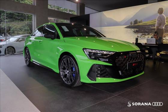 AUDI RS3 2.5 TFSI GASOLINA SEDAN TRACK QUATTRO S-TRONIC AUDI RS3 2.5 TFSI GASOLINA SEDAN TRACK QUATTRO S-TRONIC